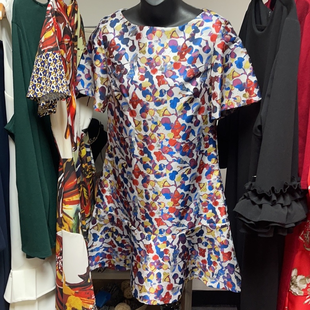 Nwot 👠💐🌸👗Alton Gray Floral Dress